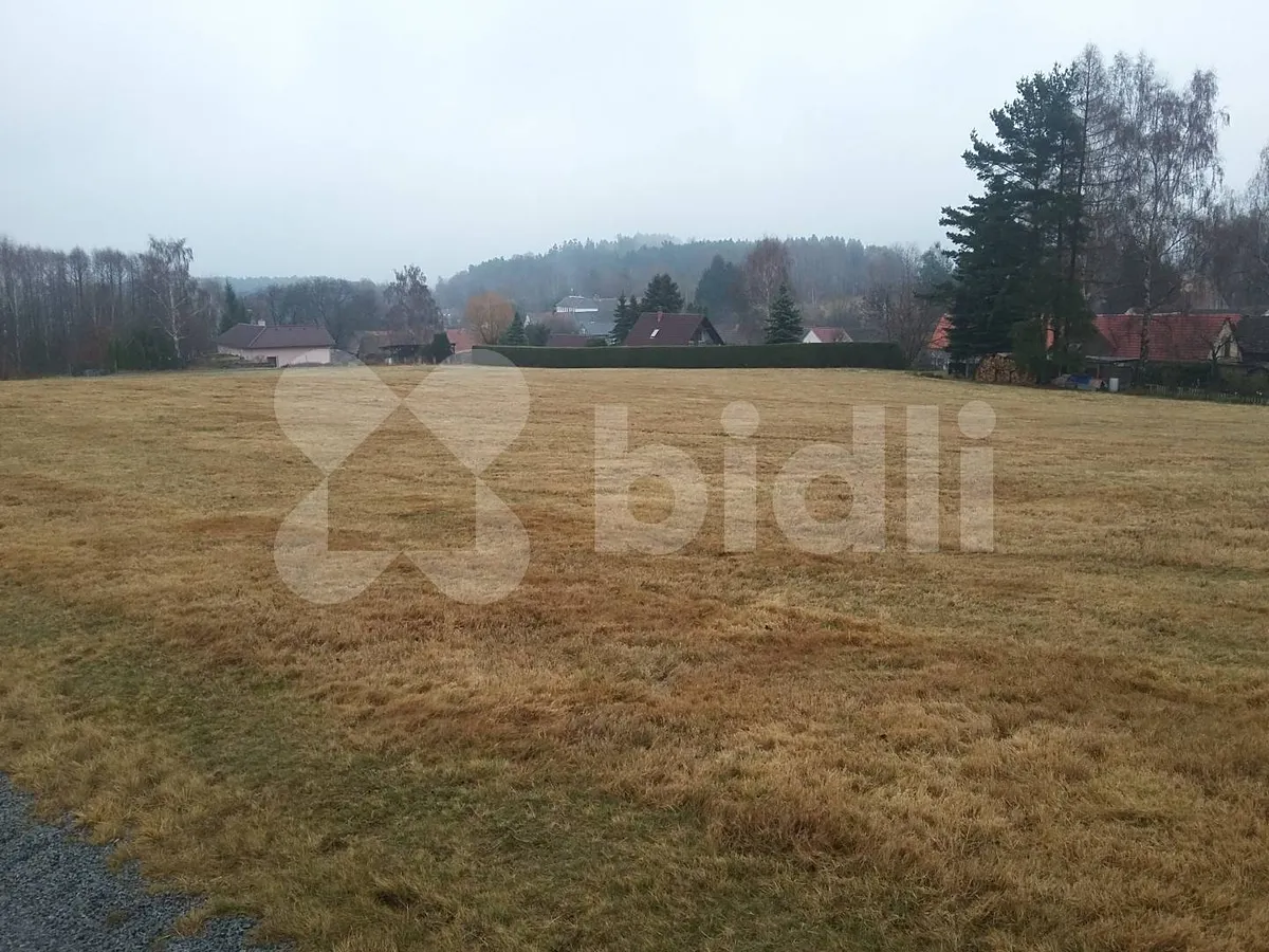 Prodej stavebního pozemku 2587 m²